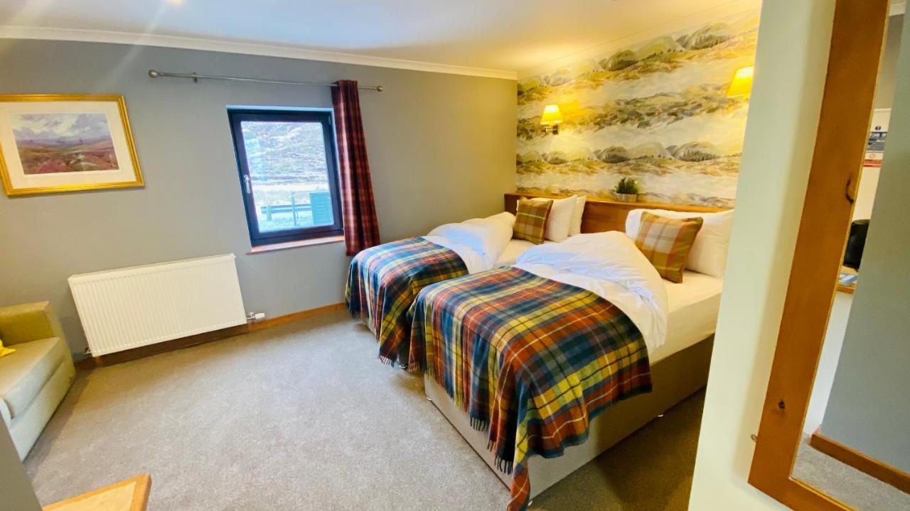 Aultguish Inn Garve Exteriör bild