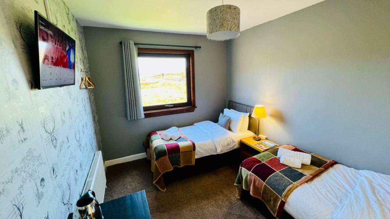 Aultguish Inn Garve Exteriör bild